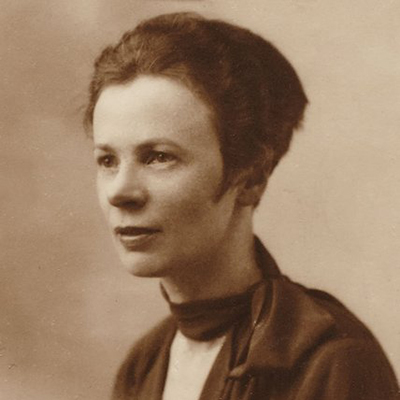1907 Grace Crowley_400x400