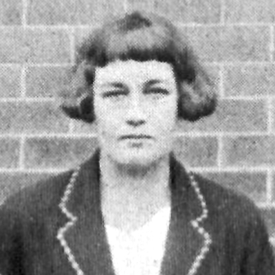 1924_Ida Birchall_A Tennis Team_Excelsior_1924_2-5_400x400