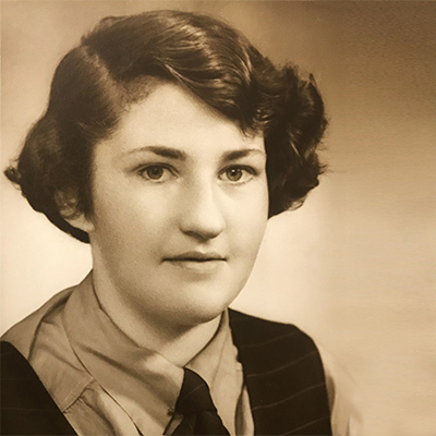 1951_Evangelyn Carr_Exit Photo_400x400-