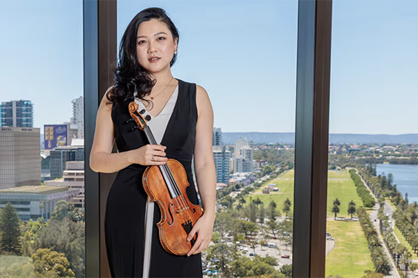 2009_Emily Sun_Adelaide violin_Web Widget