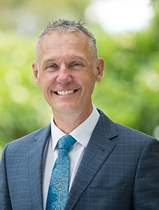 Exec_Thumbnail_DanielSandral25