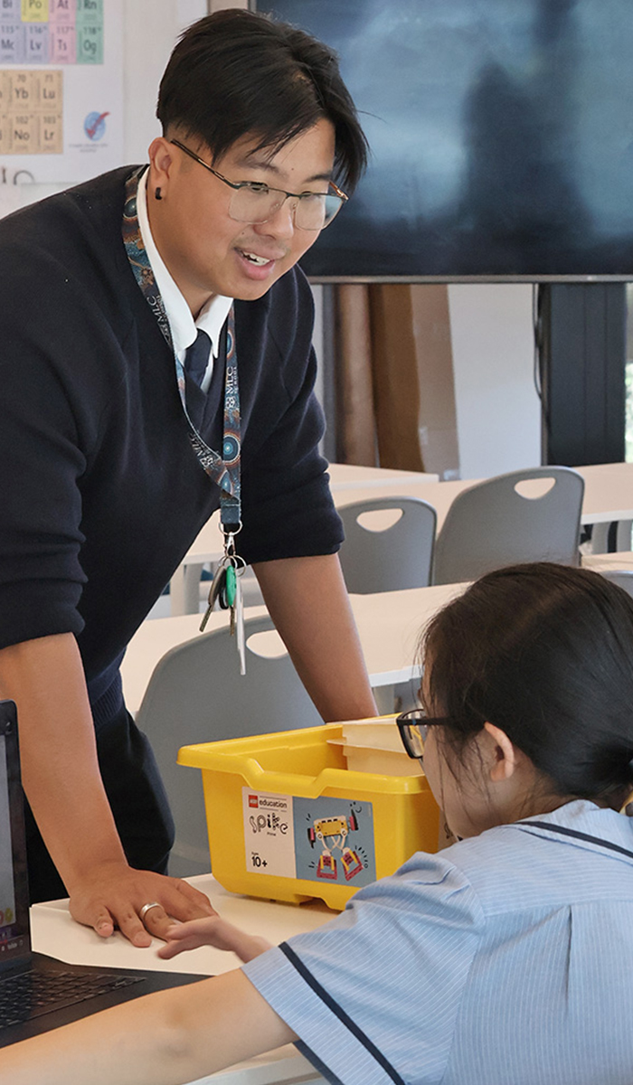 teacher-education-scholarship-news-700x1200